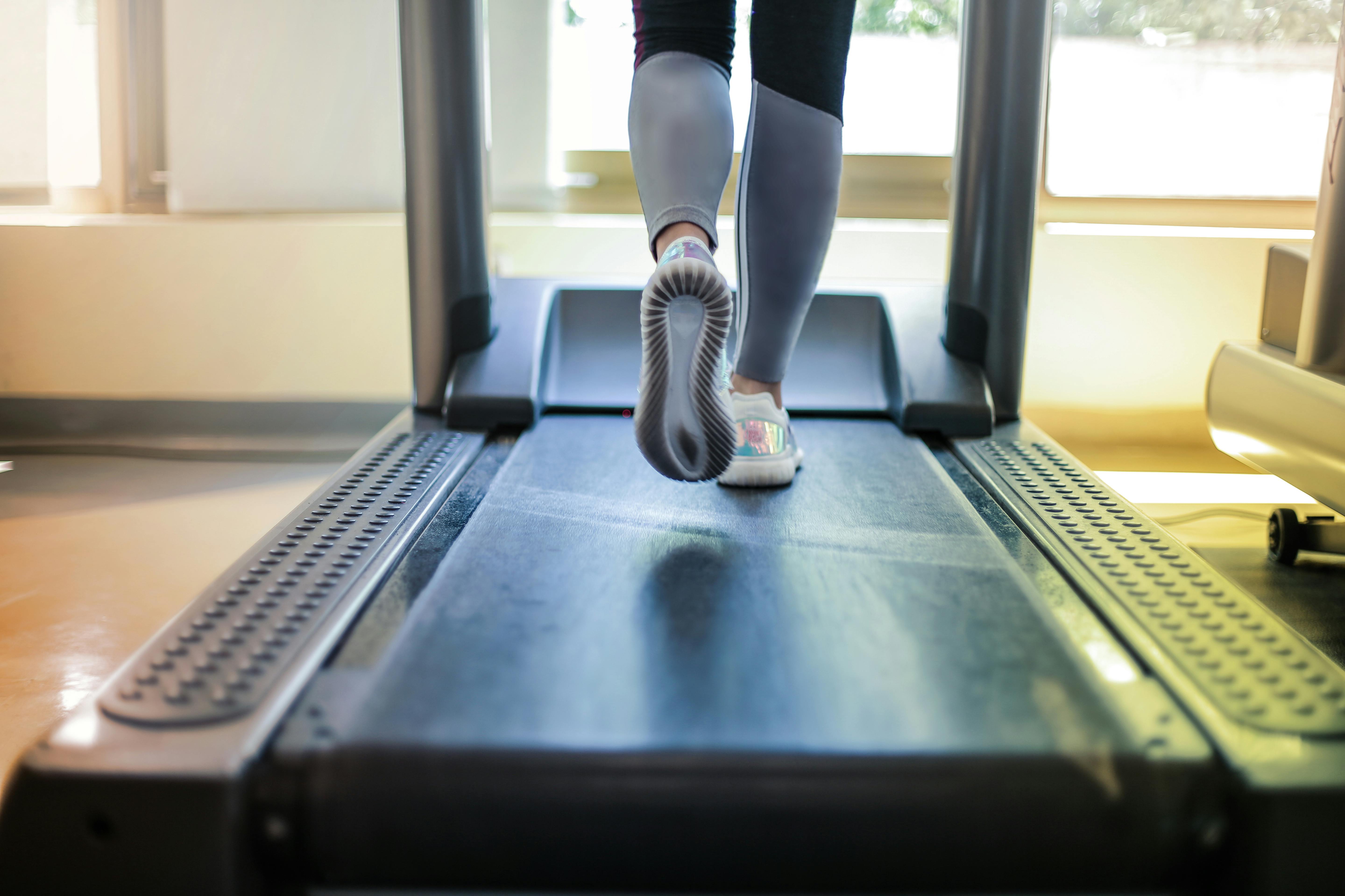 Treadmill vs. Outdoor Running: What Science Says